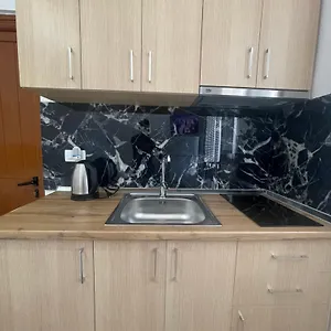 Ferienhaus Rent Loren, Vlorë